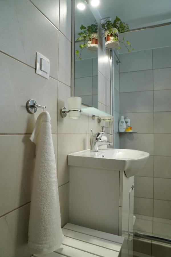 Athens Central Apartment 2 Mins To Metro ภายนอก รูปภาพ